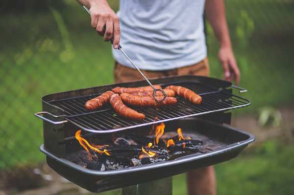 grilling sausages